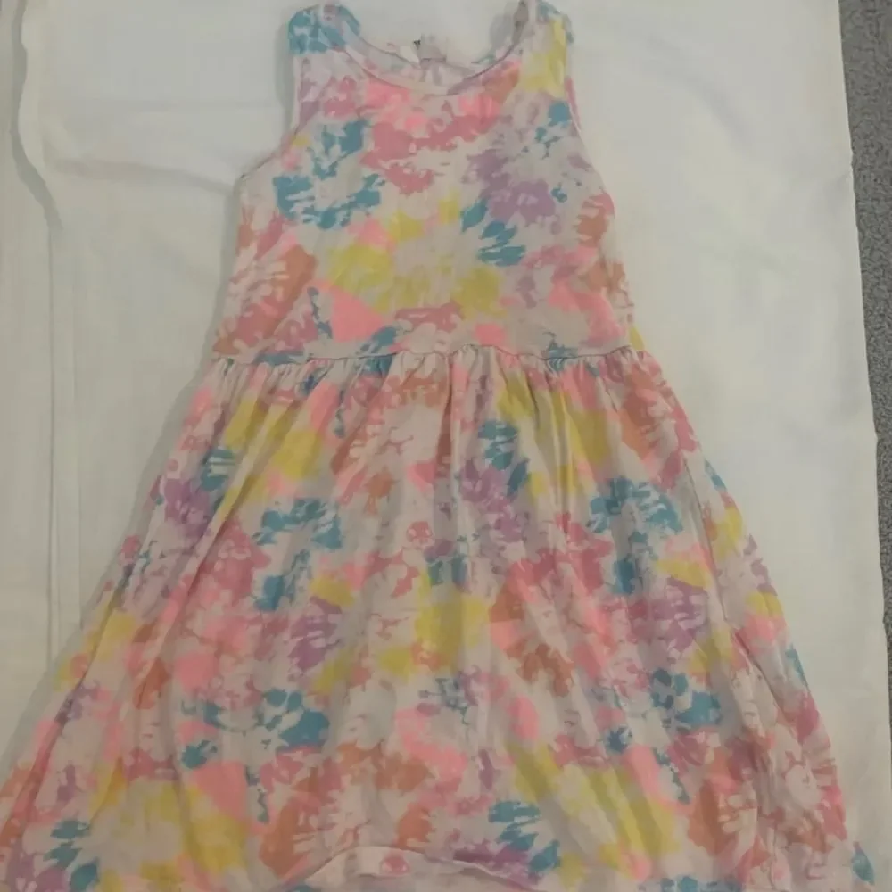 H&M Dress Size 6-7 Knee Length Mulicolor Dress